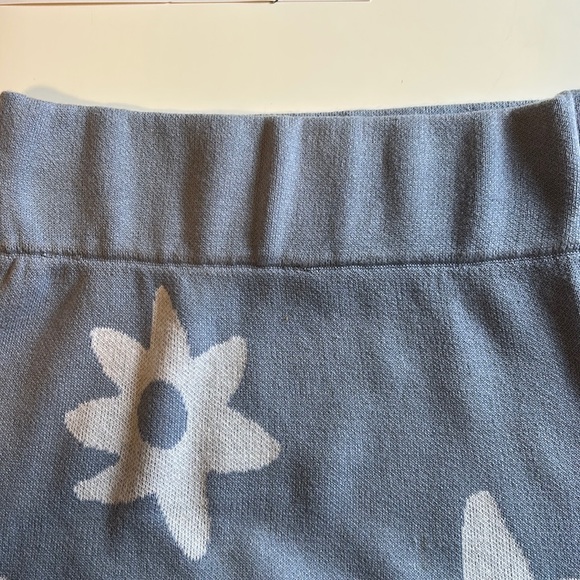 Zulu & Zephyr Flower Knitted Skirt and top - Picture 3 of 7